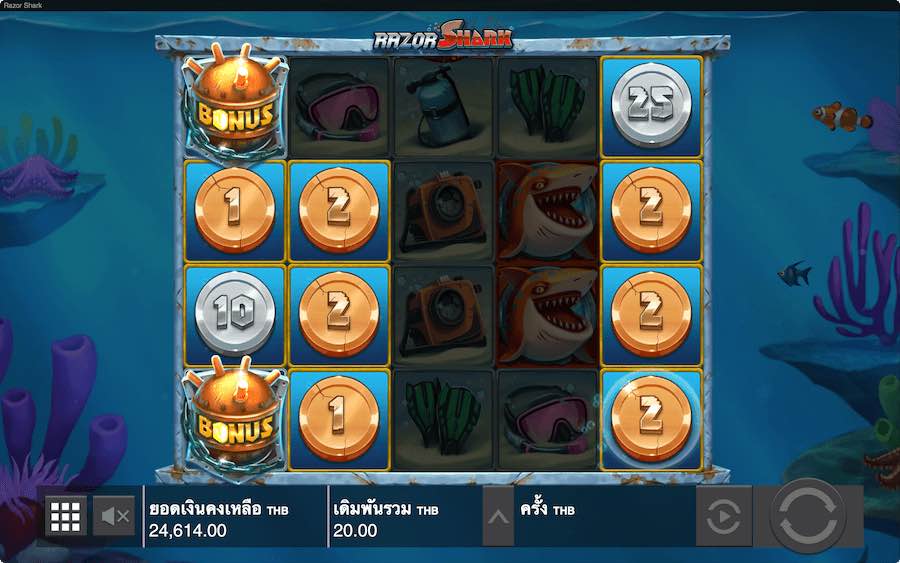 กระตุ้นการหมุนฟรีและเล่นด้วยตัวคูณที่เพิ่มขึ้นใน Razor Shark Slot ซึ่งฟีเจอร์เหรียญสามารถสุ่มเรียกได้เช่นกัน